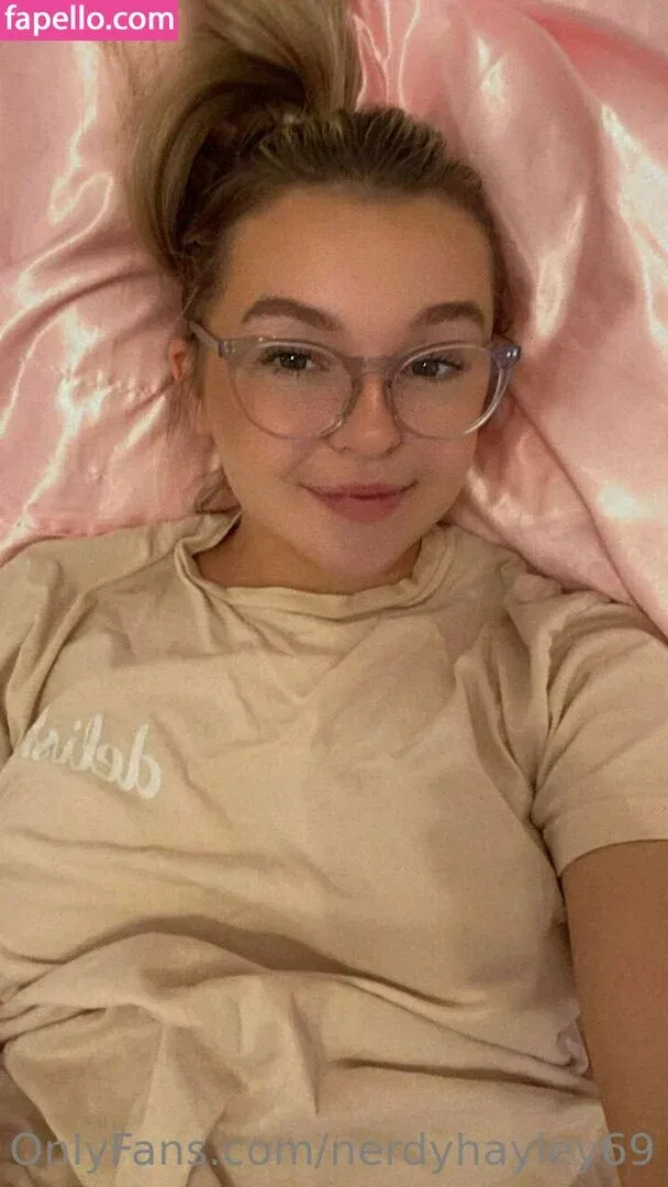 chaseelynnx / nerdyhayley69 Onlyfans Photo Gallery 