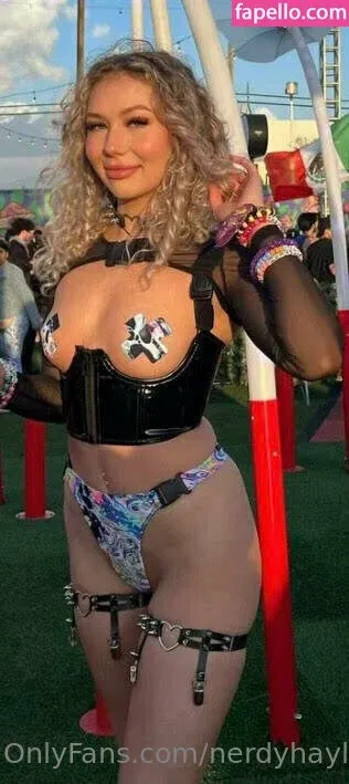 chaseelynnx / nerdyhayley69 Onlyfans Photo Gallery 