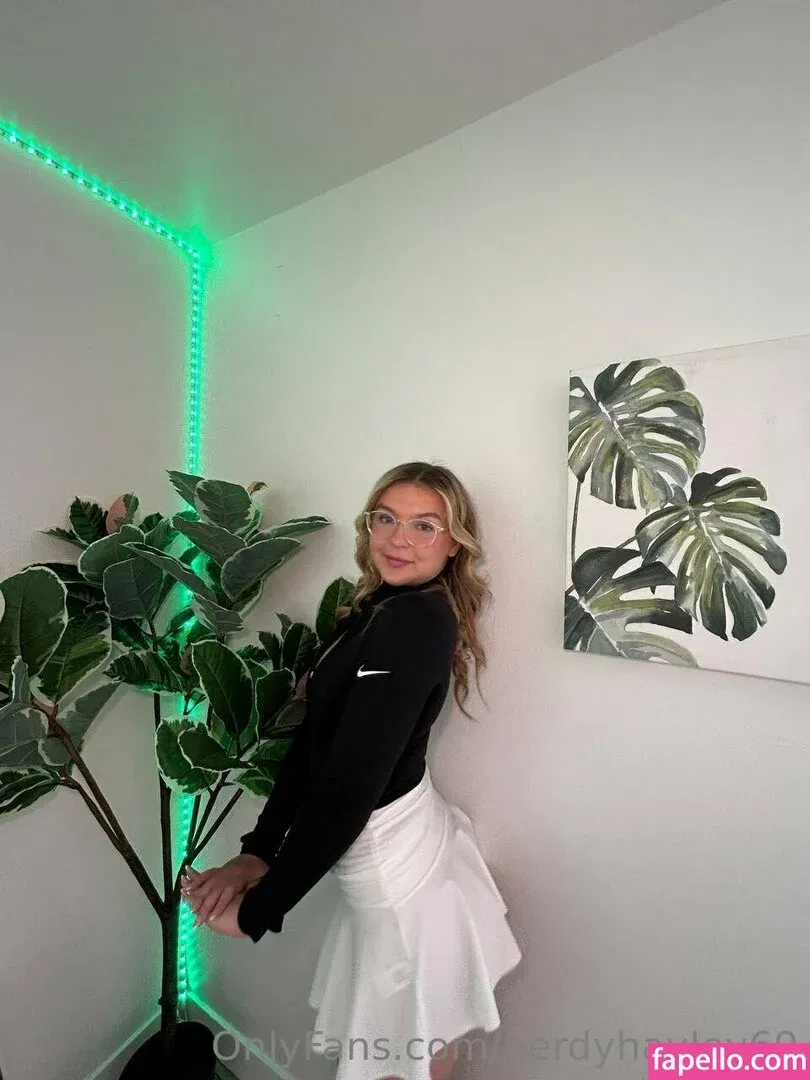 chaseelynnx / nerdyhayley69 Onlyfans Photo Gallery 