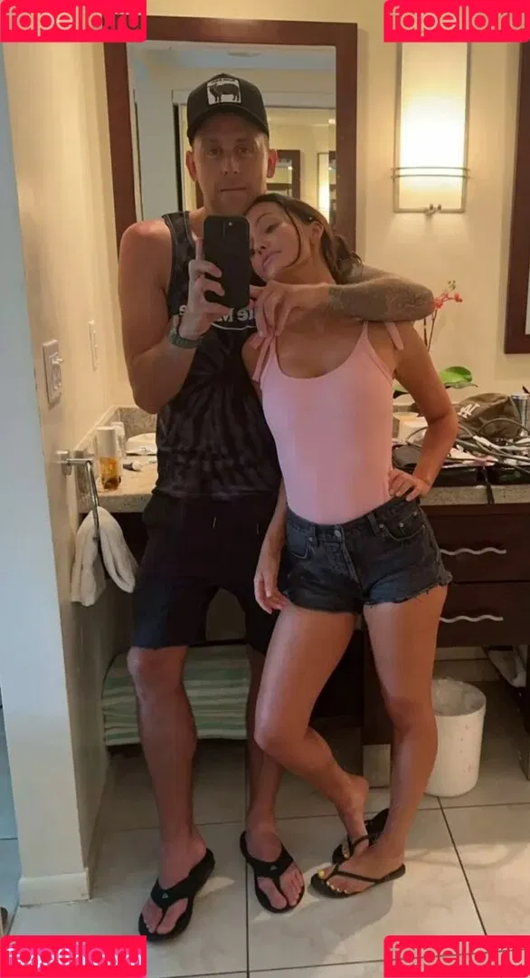 Brittney Atwood / Brittney Smith / _little_britt_ / brittneyatwood / brittneylsmith Onlyfans Photo Gallery 
