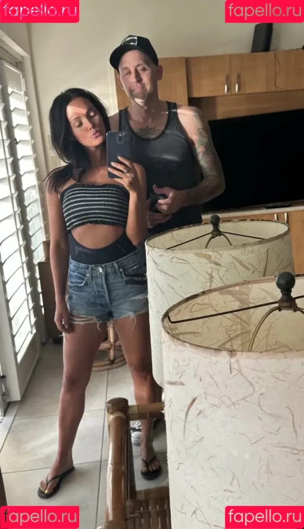 Brittney Atwood / Brittney Smith / _little_britt_ / brittneyatwood / brittneylsmith Onlyfans Photo Gallery 