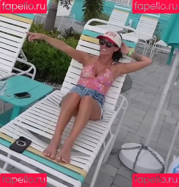 Brittney Atwood / Brittney Smith / _little_britt_ / brittneyatwood / brittneylsmith Onlyfans Photo Gallery 