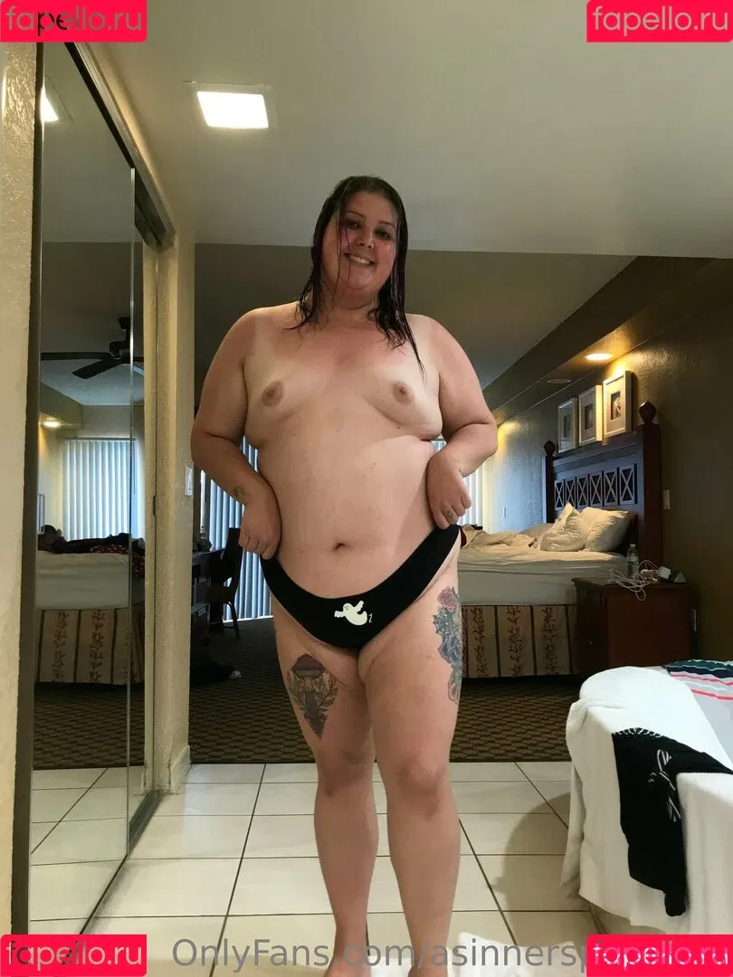 asinnersparadise / jennykristiina_ Onlyfans Photo Gallery 