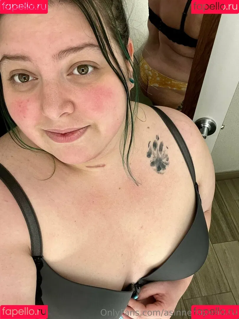 asinnersparadise / jennykristiina_ Onlyfans Photo Gallery 