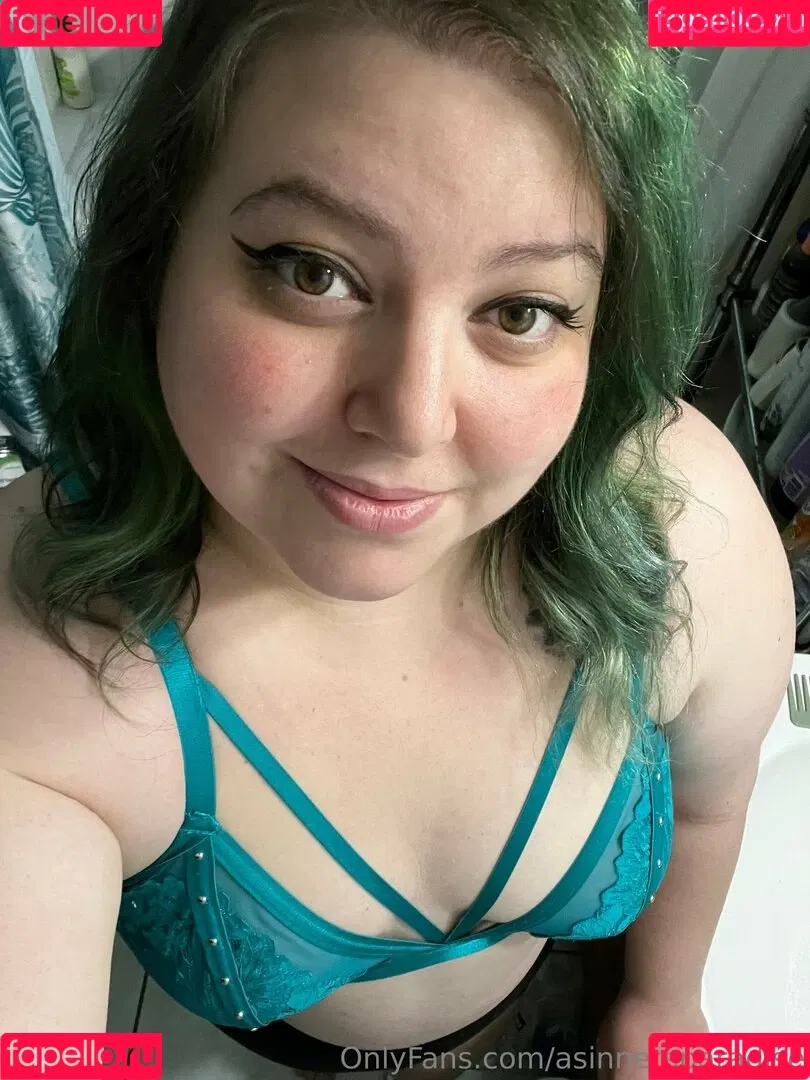 asinnersparadise / jennykristiina_ Onlyfans Photo Gallery 