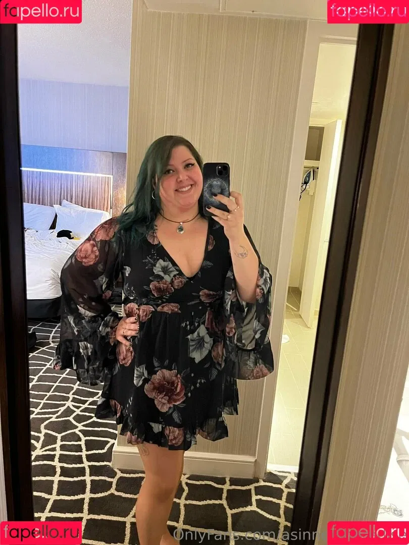asinnersparadise / jennykristiina_ Onlyfans Photo Gallery 