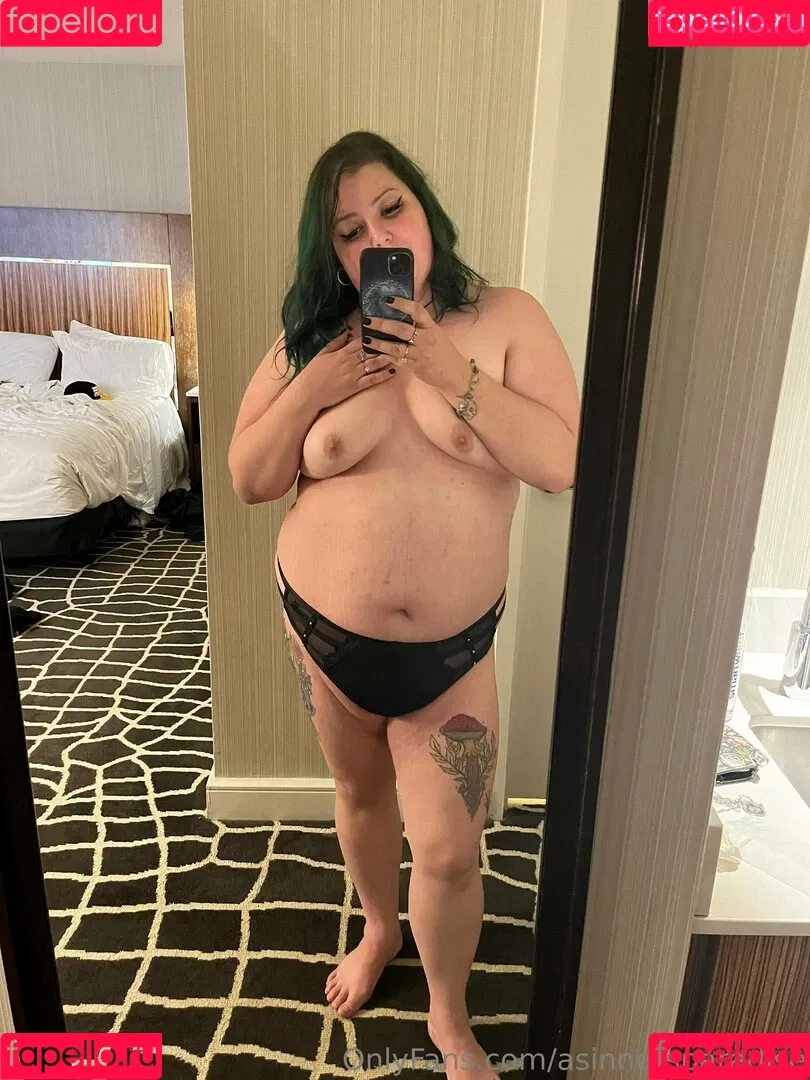 asinnersparadise / jennykristiina_ Onlyfans Photo Gallery 