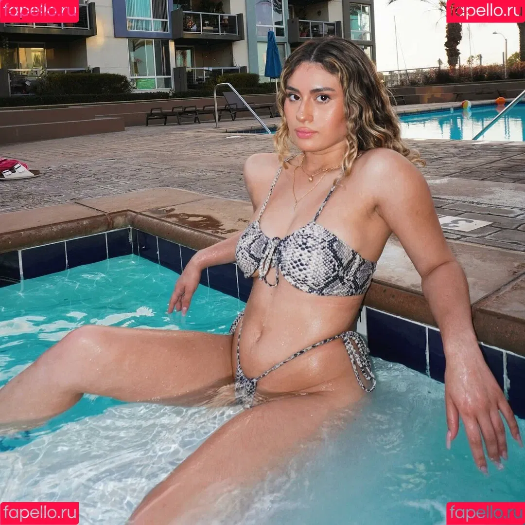 getcherryontop / victoriahtorres / whoisvictoriax Onlyfans Photo Gallery 