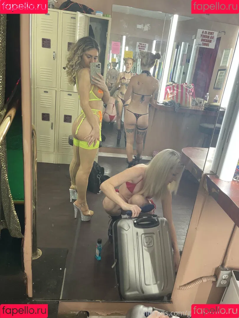 getcherryontop / victoriahtorres / whoisvictoriax Onlyfans Photo Gallery 