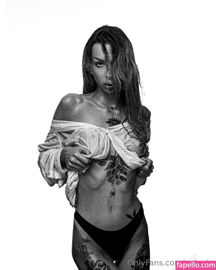 patusia Nude Onlyfans Photo 37