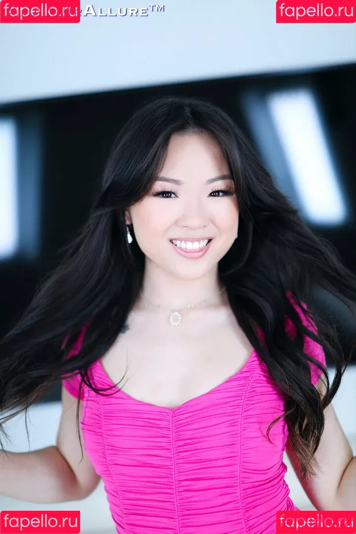 Lulu Chu / loveluluchu / luluchuofficial Onlyfans Photo Gallery 