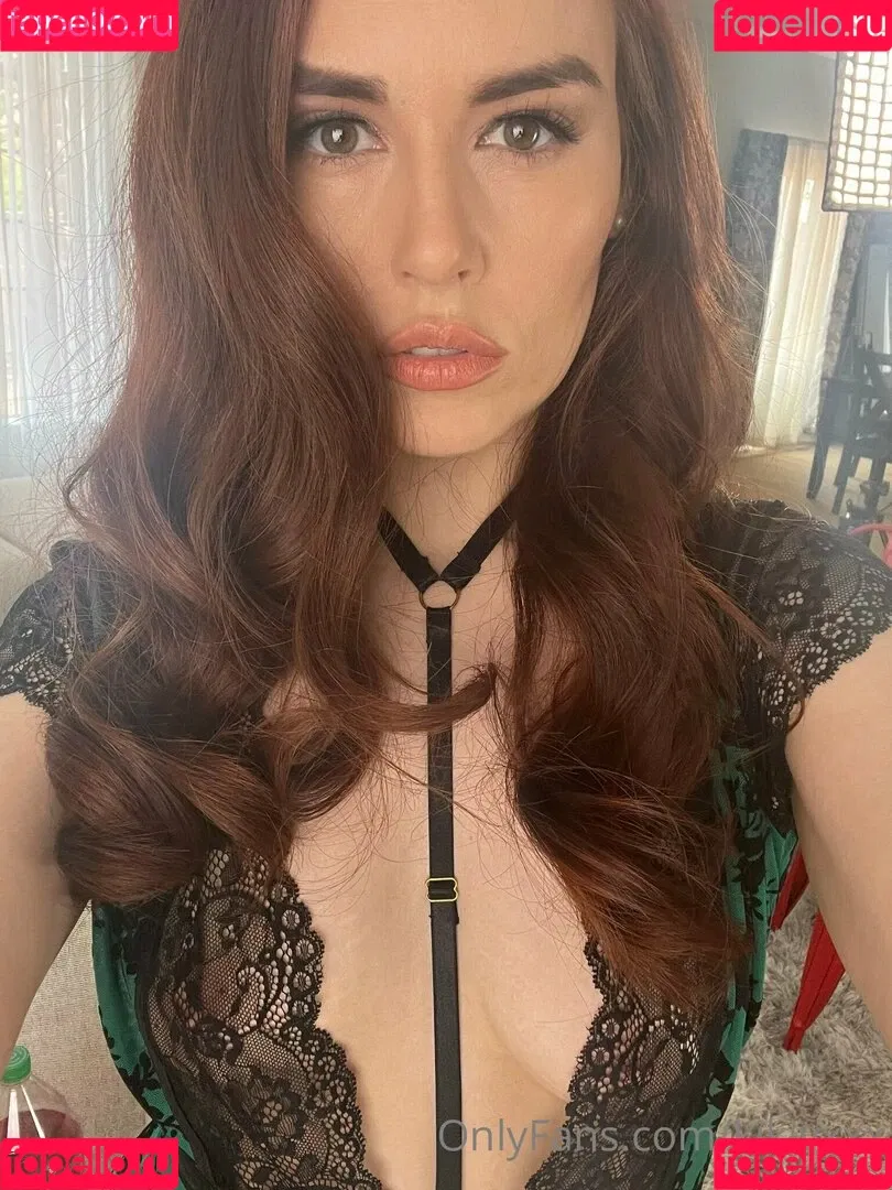 Kiki Vidis / freakywithkiki / kikividistvshow / kikivxxx Onlyfans Photo Gallery 