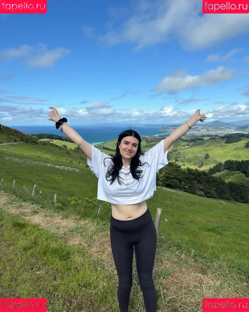 Sophiealiccee / Spicysofiaxo / sophaliccee / sophoalicexo Onlyfans Photo Gallery 