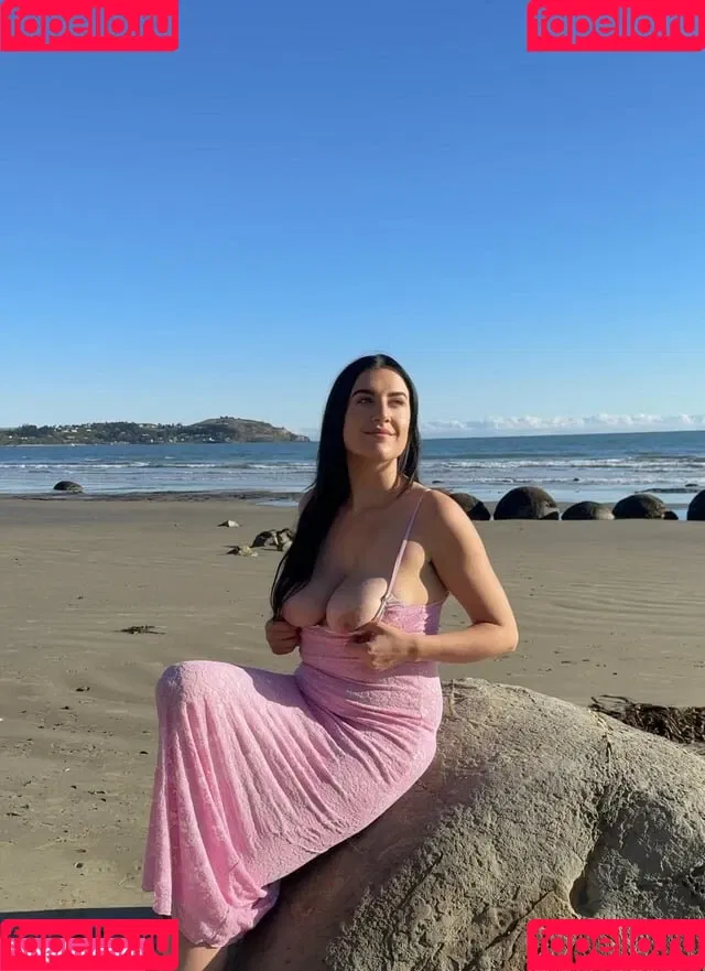 Sophiealiccee / Spicysofiaxo / sophaliccee / sophoalicexo Onlyfans Photo Gallery 