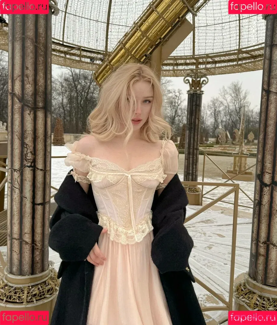 Nikki Beiar / nikkibearvip / nikkibeiar Onlyfans Photo Gallery 