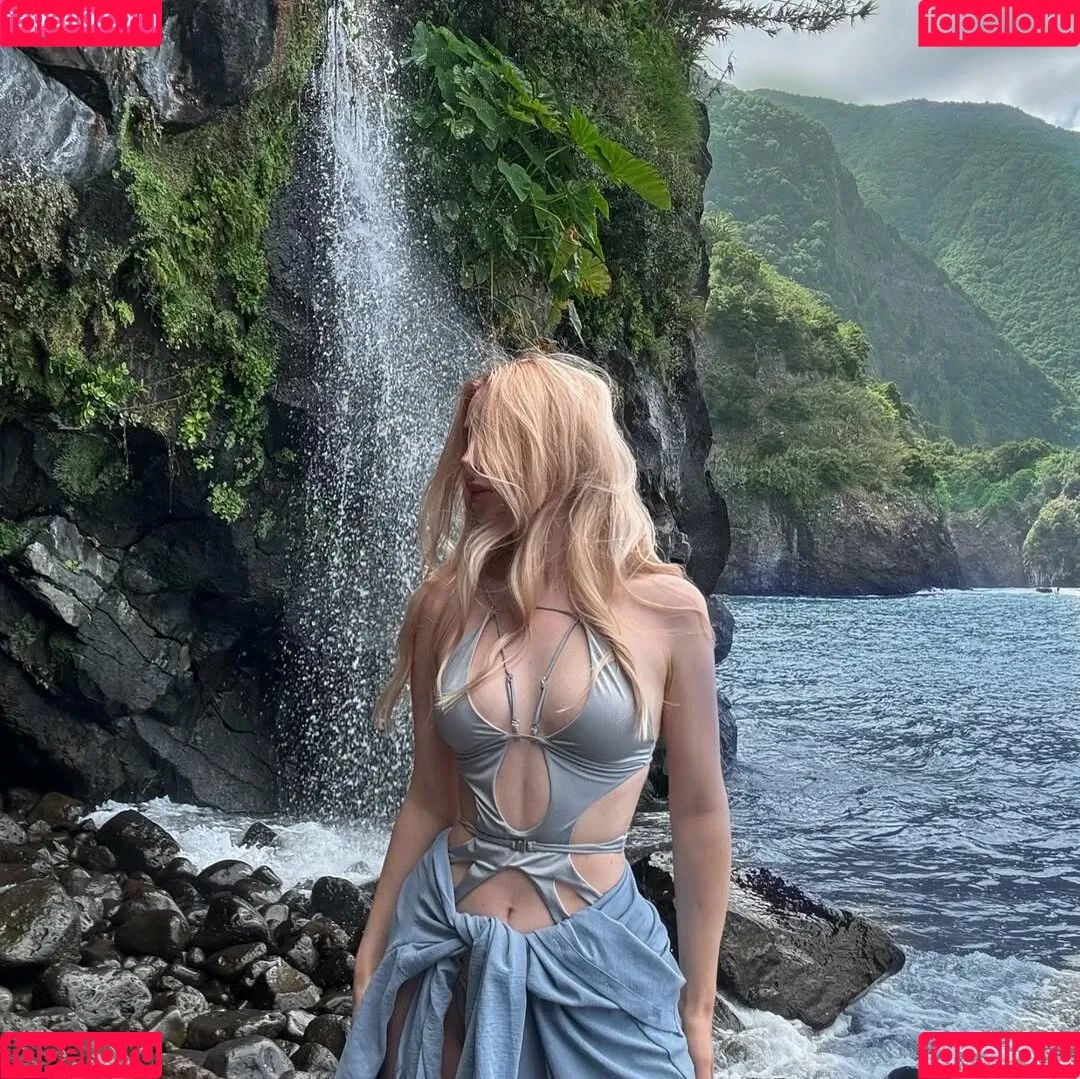 Nikki Beiar / nikkibearvip / nikkibeiar Onlyfans Photo Gallery 