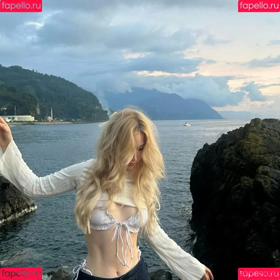 Nikki Beiar / nikkibearvip / nikkibeiar Onlyfans Photo Gallery 