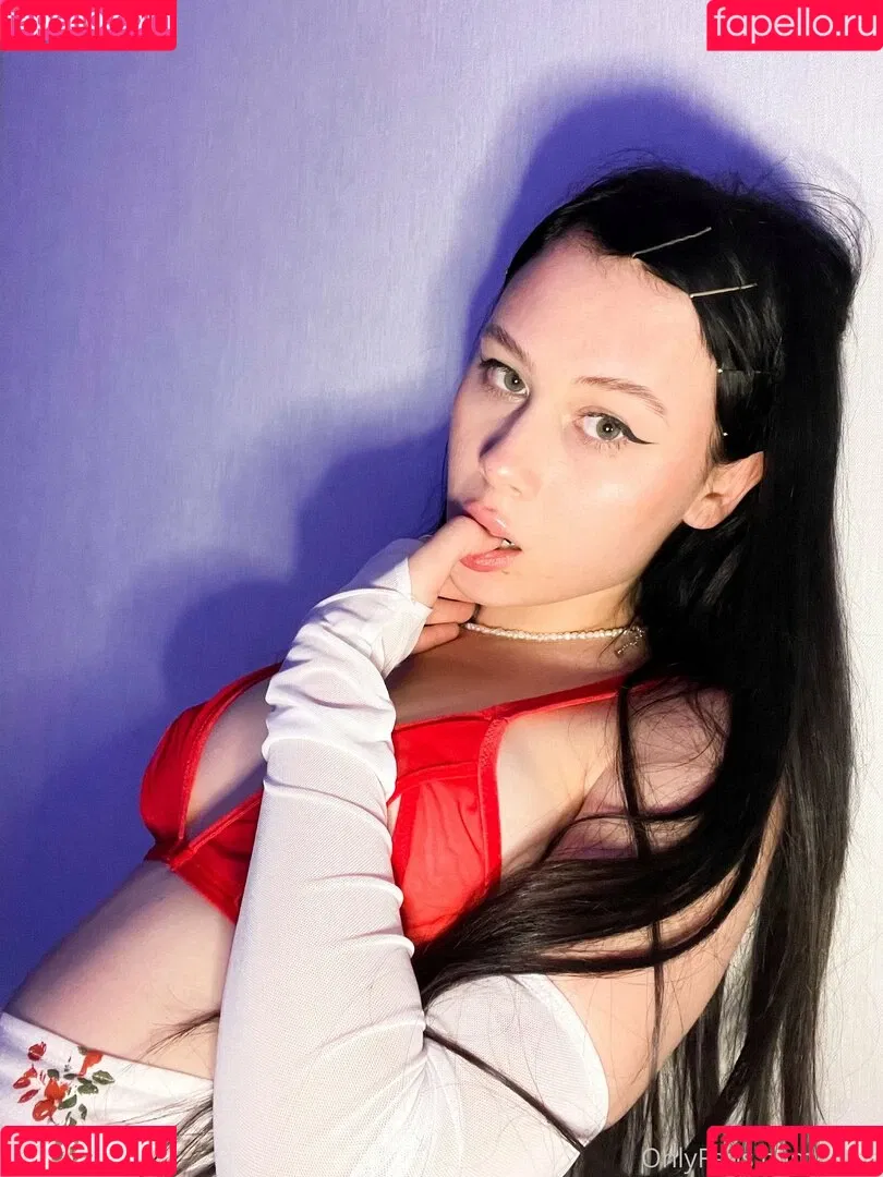 sweet_bloody_marry / sweet_bloody_mary Onlyfans Photo Gallery 