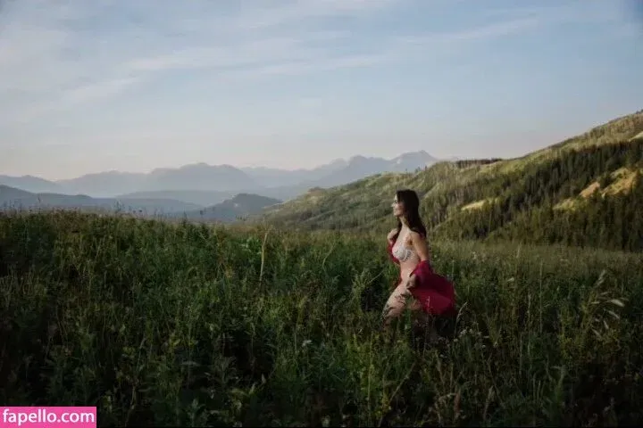 Maddison Noel / maddison.noel / madinoelll Onlyfans Photo Gallery 