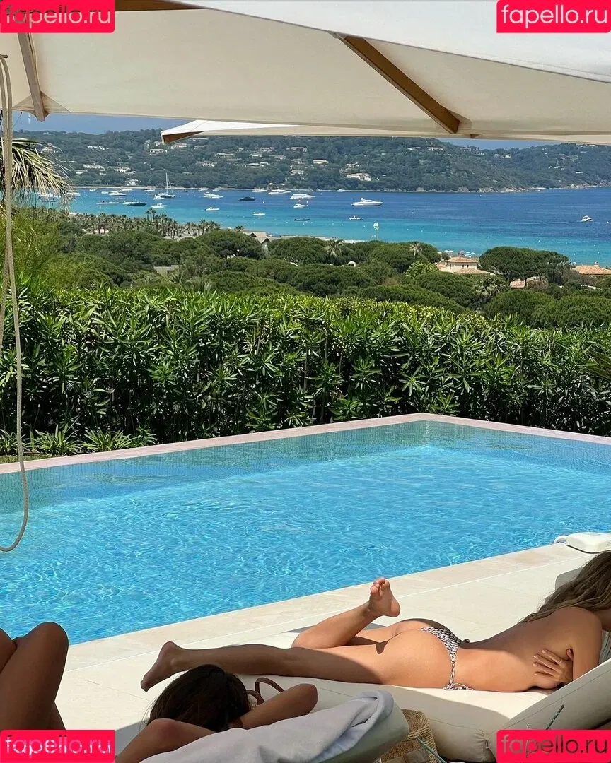 Natasha Oakley / tashoakley Onlyfans Photo Gallery 