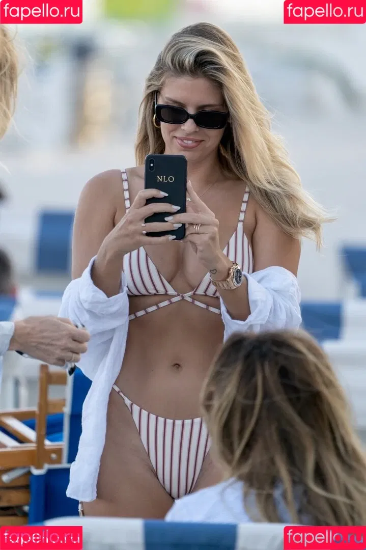 Natasha Oakley / tashoakley Onlyfans Photo Gallery 