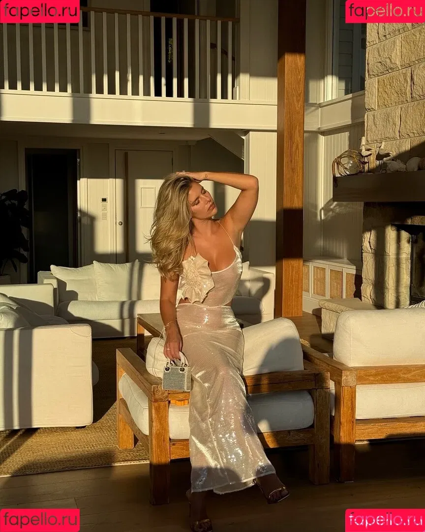 Natasha Oakley / tashoakley Onlyfans Photo Gallery 