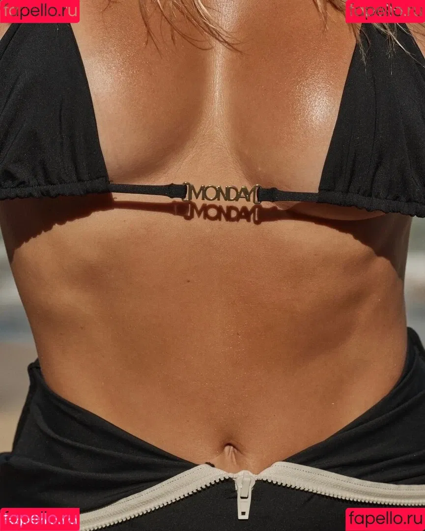Natasha Oakley / tashoakley Onlyfans Photo Gallery 
