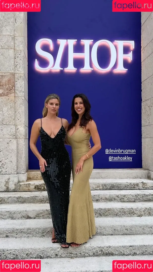 Natasha Oakley / tashoakley Onlyfans Photo Gallery 