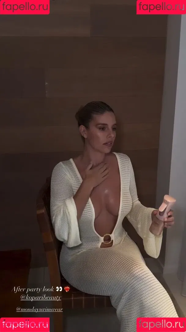 Natasha Oakley / tashoakley Onlyfans Photo Gallery 