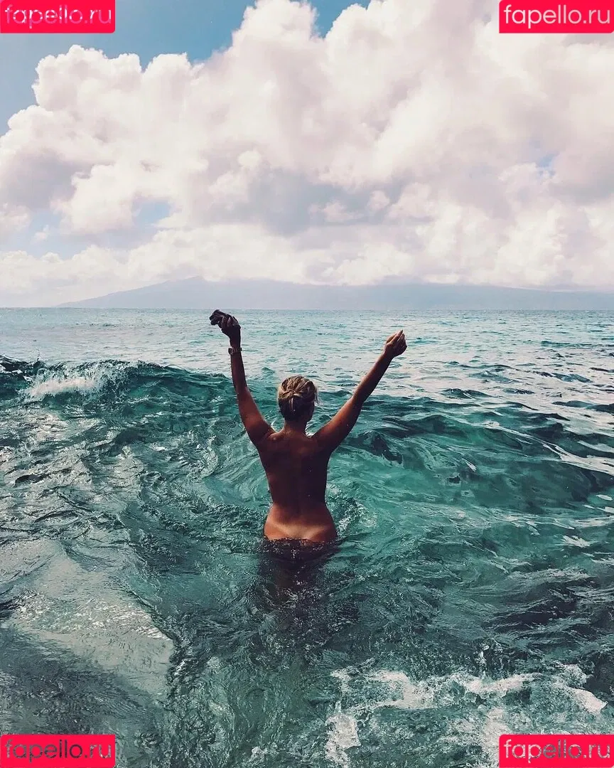 Natasha Oakley / tashoakley Onlyfans Photo Gallery 