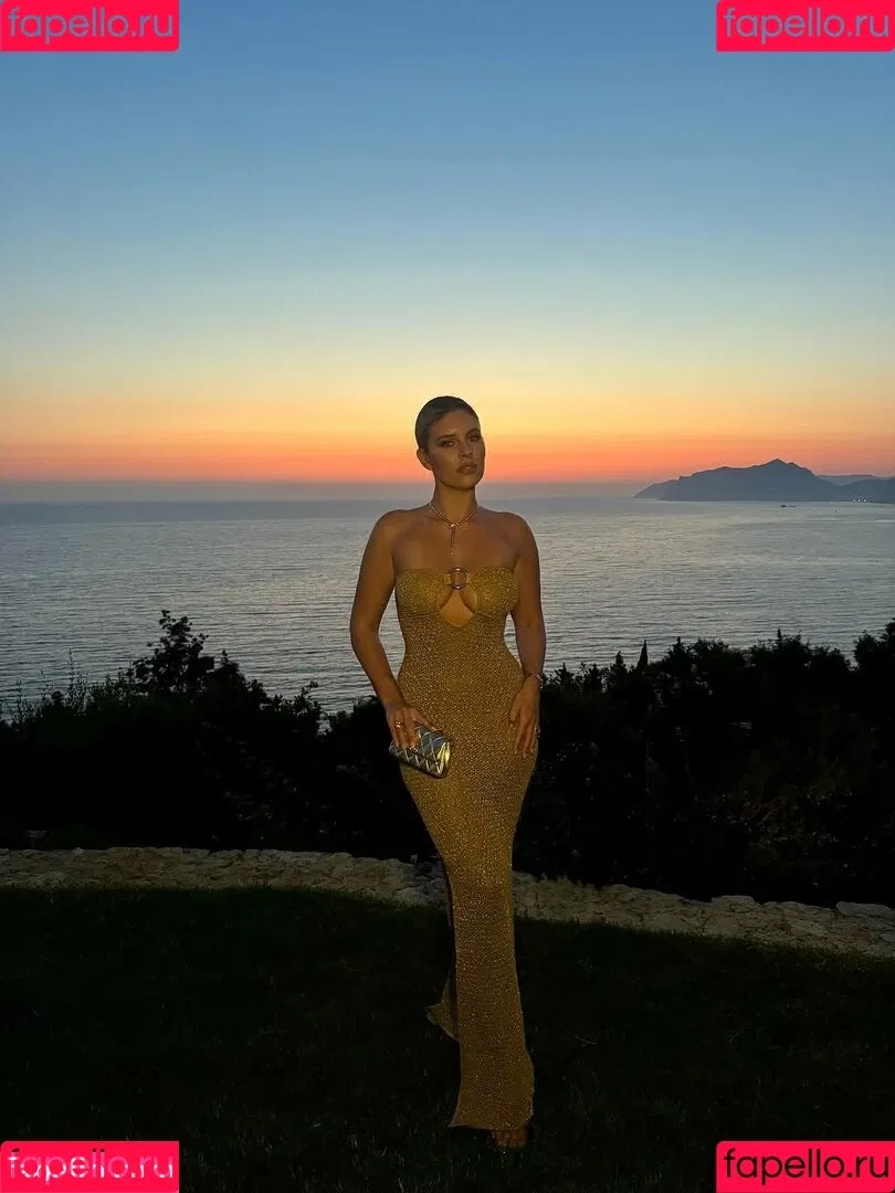 Natasha Oakley / tashoakley Onlyfans Photo Gallery 