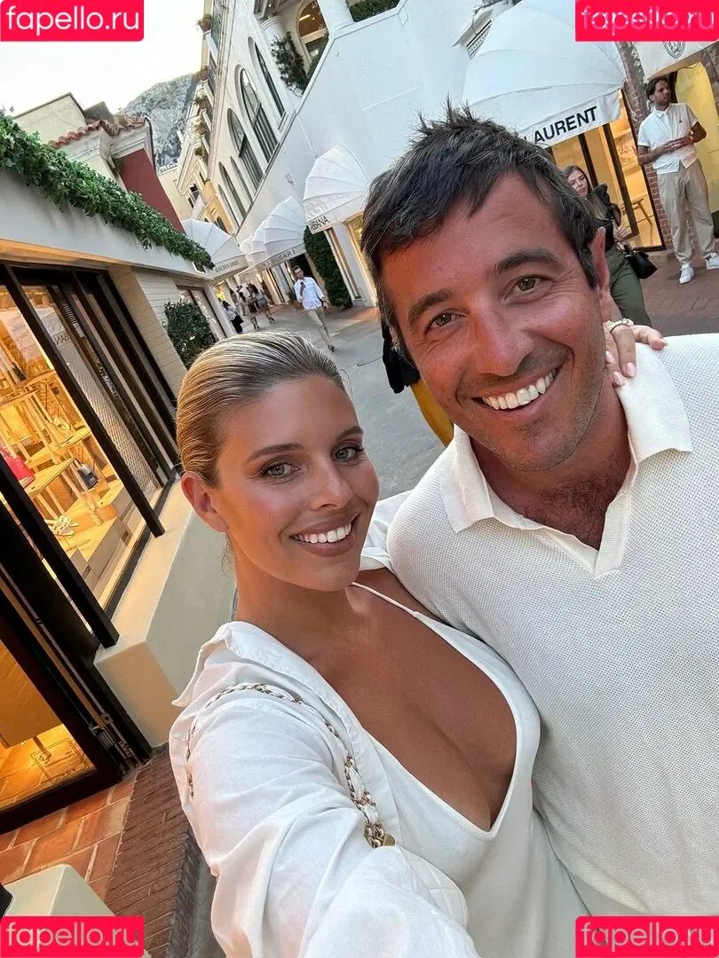 Natasha Oakley / tashoakley Onlyfans Photo Gallery 