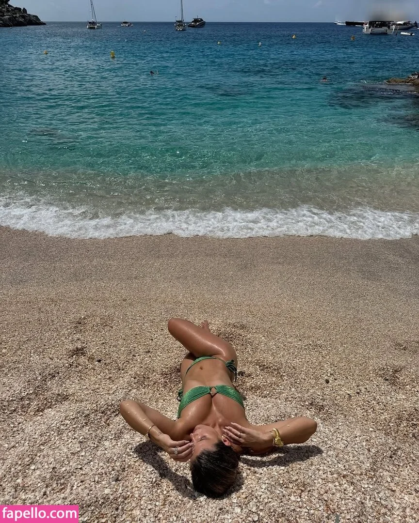 Natasha Oakley / tashoakley Onlyfans Photo Gallery 