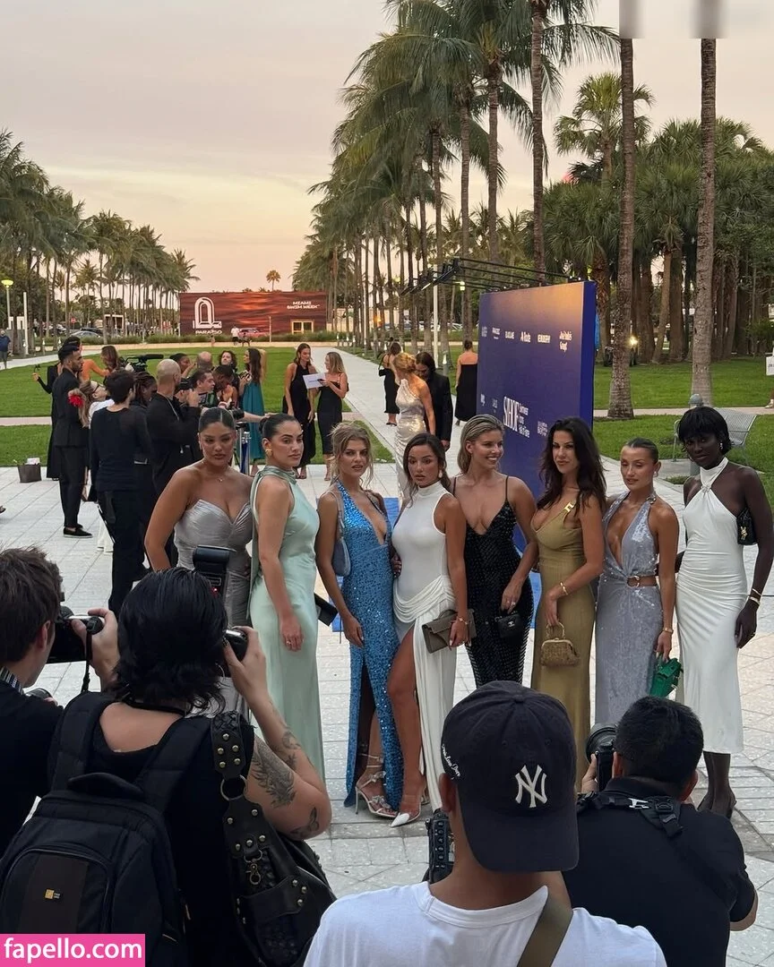 Natasha Oakley / tashoakley Onlyfans Photo Gallery 