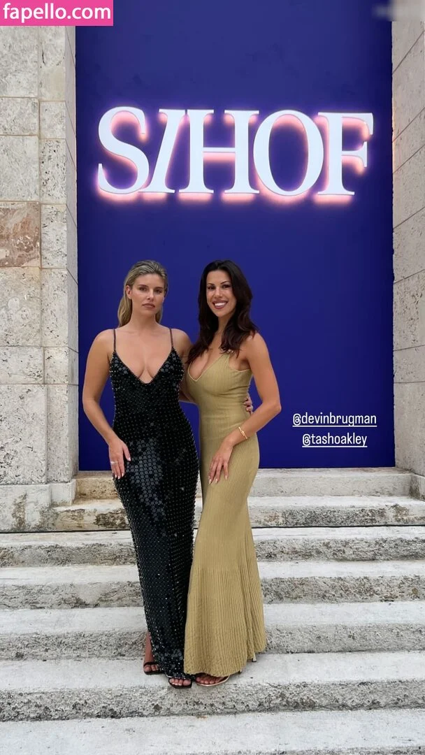 Natasha Oakley / tashoakley Onlyfans Photo Gallery 