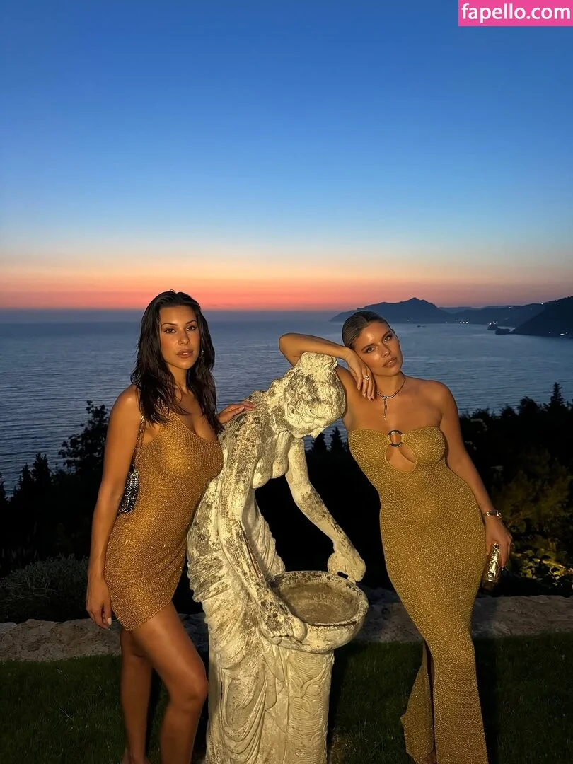 Natasha Oakley / tashoakley Onlyfans Photo Gallery 