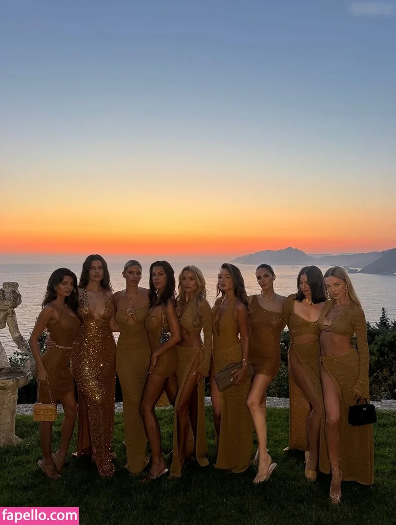 Natasha Oakley / tashoakley Onlyfans Photo Gallery 