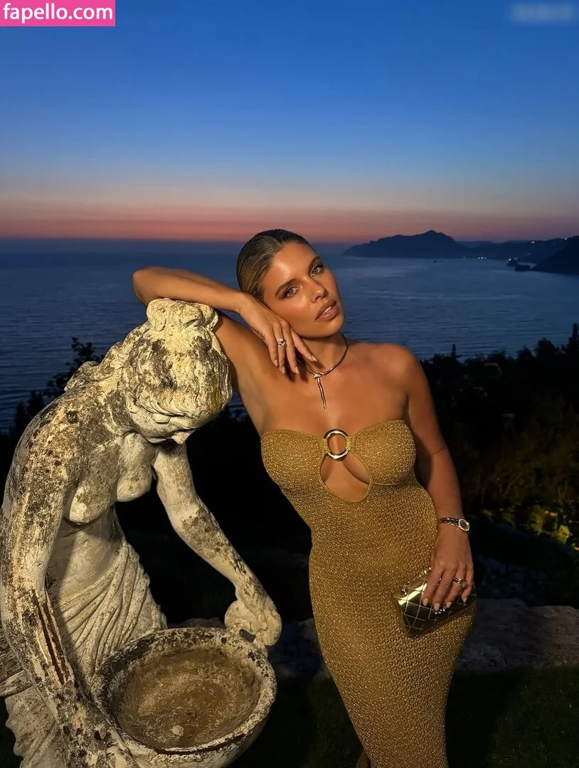 Natasha Oakley / tashoakley Onlyfans Photo Gallery 