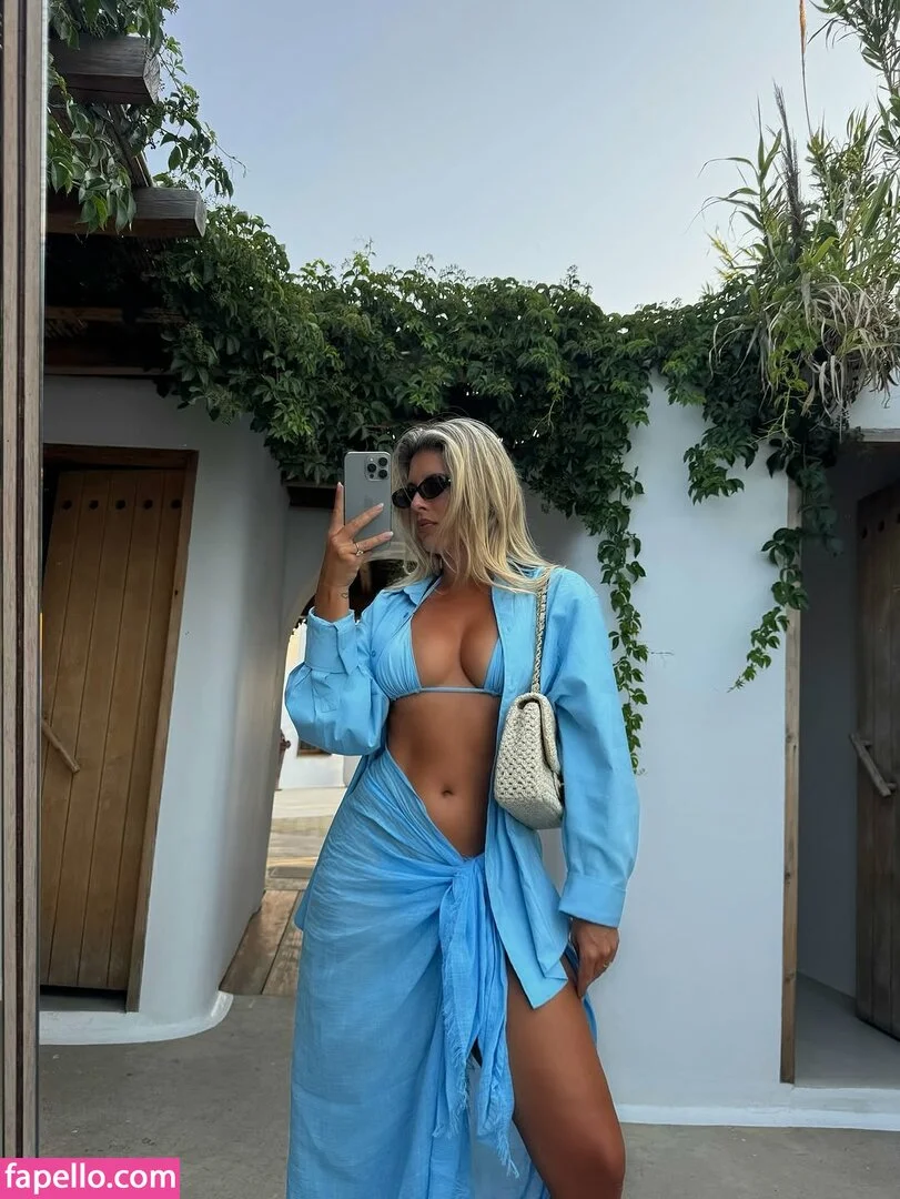 Natasha Oakley / tashoakley Onlyfans Photo Gallery 