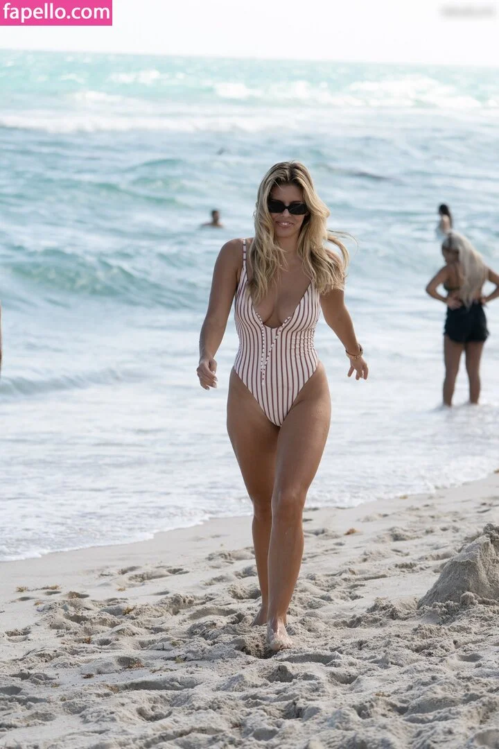 Natasha Oakley / tashoakley Onlyfans Photo Gallery 