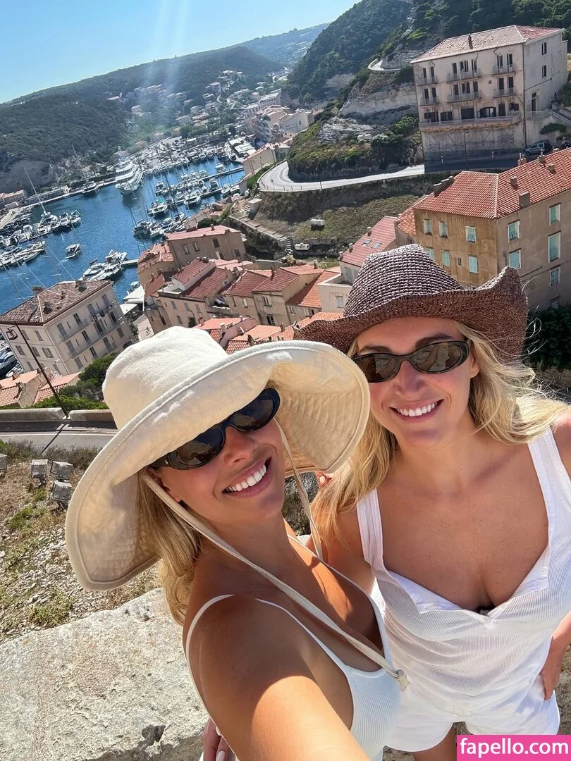 Natasha Oakley / tashoakley Onlyfans Photo Gallery 