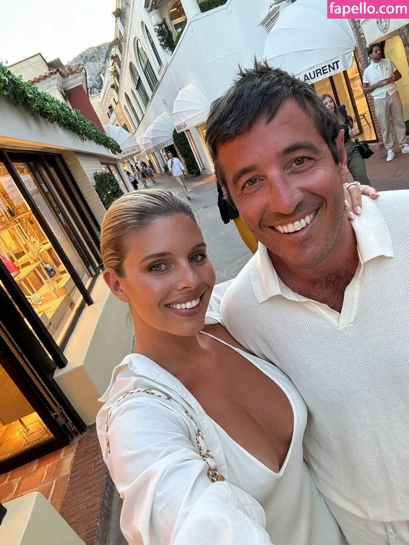 Natasha Oakley / tashoakley Onlyfans Photo Gallery 