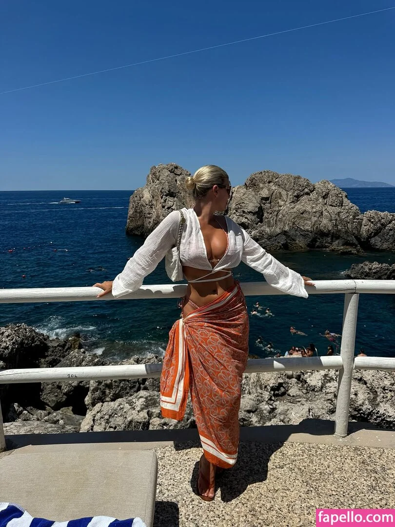 Natasha Oakley / tashoakley Onlyfans Photo Gallery 