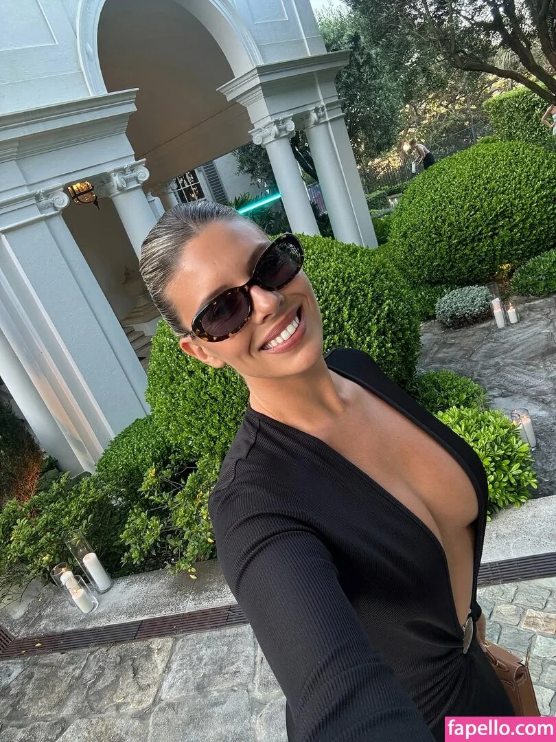 Natasha Oakley Nude Onlyfans Photo 51