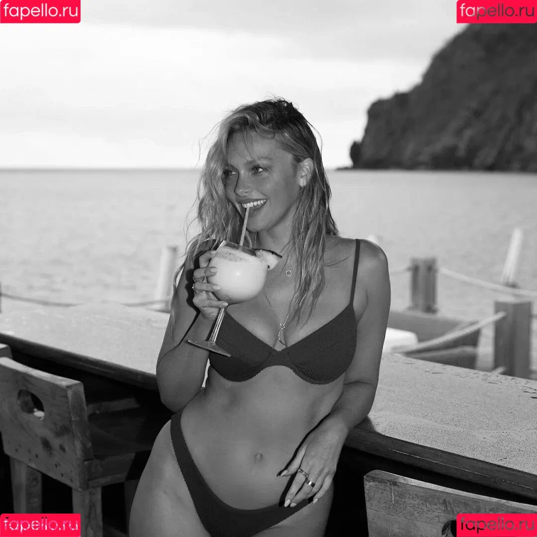 Camille Kostek / camillekostek Onlyfans Photo Gallery 
