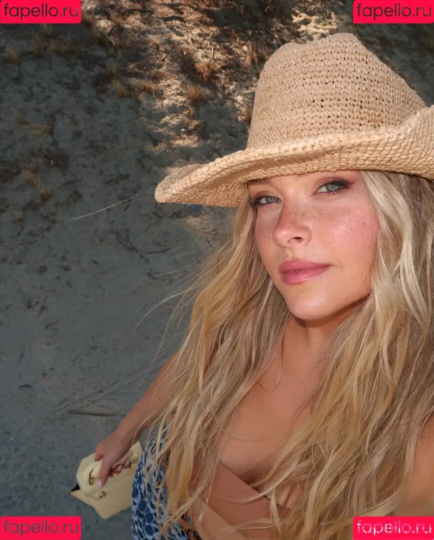 Camille Kostek / camillekostek Onlyfans Photo Gallery 