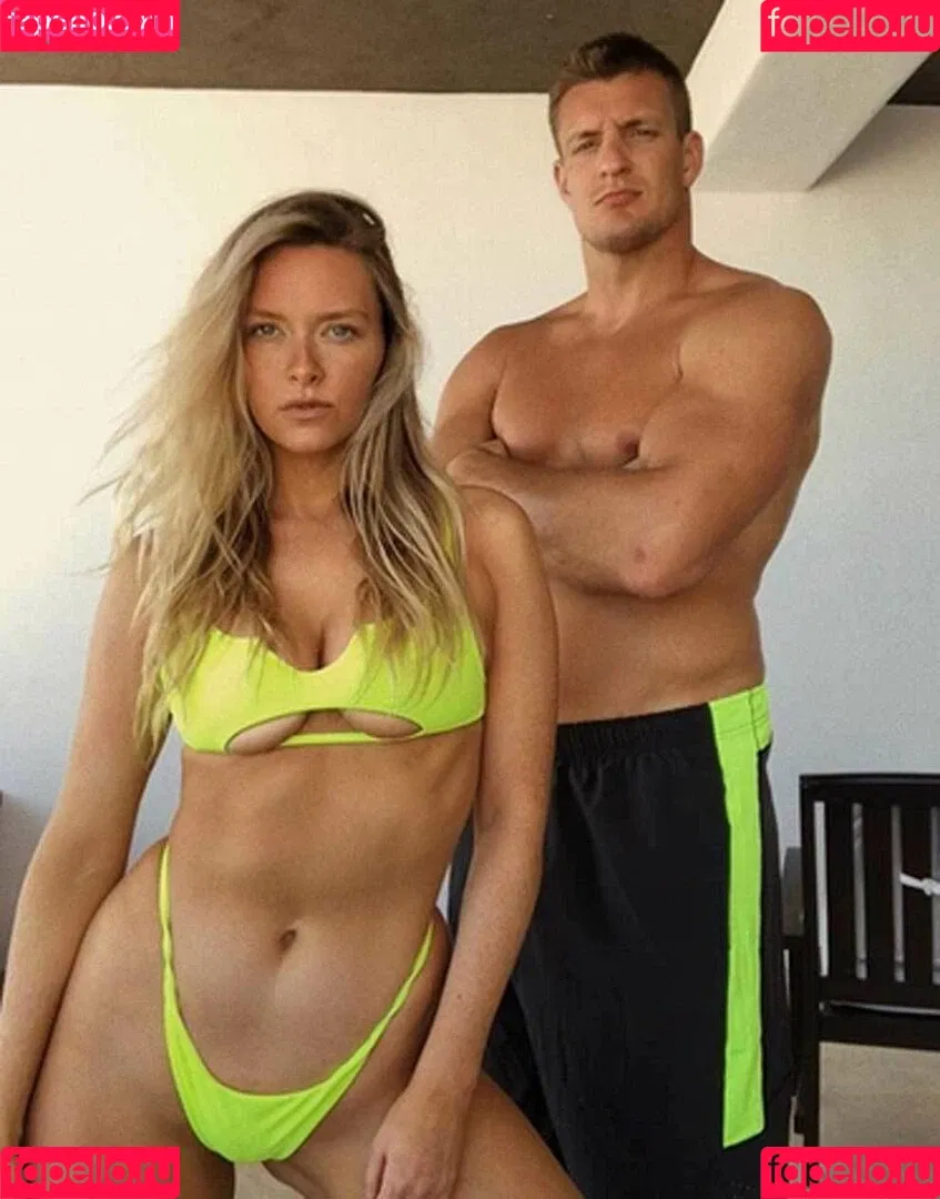 Camille Kostek / camillekostek Onlyfans Photo Gallery 