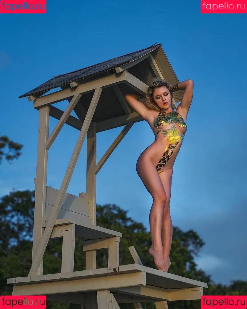 Alice Antoinette / alice_antoinette_official / aliceantoinette / aliceantoinettevip Onlyfans Photo Gallery 