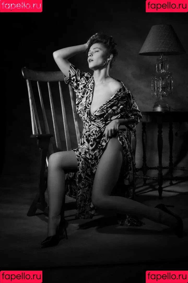 Alice Antoinette / alice_antoinette_official / aliceantoinette / aliceantoinettevip Onlyfans Photo Gallery 