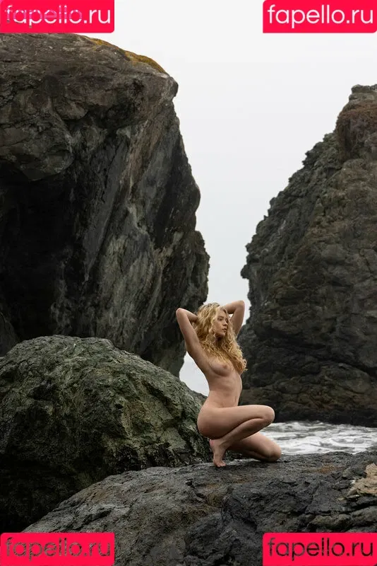 Alice Antoinette / alice_antoinette_official / aliceantoinette / aliceantoinettevip Onlyfans Photo Gallery 